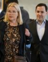 Oikeusministeri Leena Mei (ps.) epäilee komission näkemystä. Kuvassa mukana elinkeinoministeri Wille Rydman (ps.).