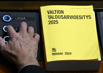 Valtion ensi vuoden budjetti on menojen osalta 88,8 miljardia euroa. Kohuttuja joululahjarahoja jaetaan noin 50 miljoonaa tänä vuonna.