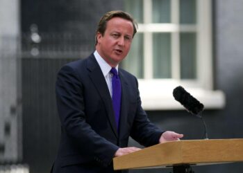 Britannian pääministeri David Cameron on laittamassa lähes kaikki julkiset palvelut lahtipenkkiin ja yritysten hoidettavaksi. EVA tarjoaa samaa mallia myös Suomeen.