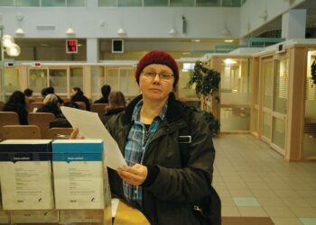 –Voin olla ihmisille tukena ikävissä paikoissa, kuten lastensuojelussa, oikeusavussa tai Kelassa, sanoo Sosiaaliasema X:n aktiivi Raini Vallinharju.