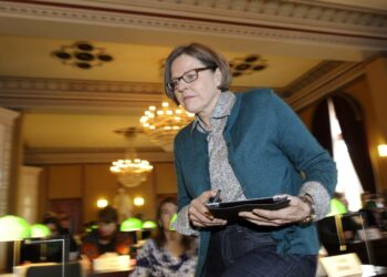 Kehitys- ja omistajaohjausministeri Heidi Hautala.