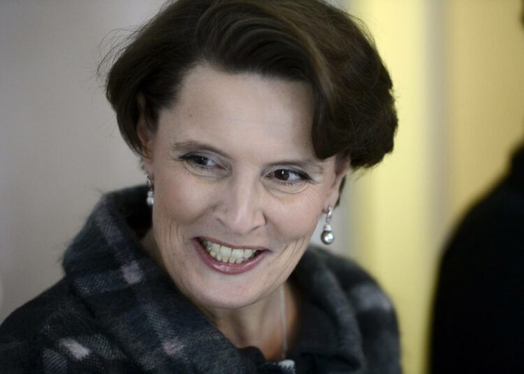Liikenne- ja viestintäministeri Anne Berner selvitti Finavian sotkujen tutkintaa politiikan toimittajien yhdistyksen lounaalla keskiviikkona.