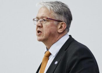 Neuvolat ovat jatkossakin maakuntien järjestämiä, verovaroin rahoitettuja julkisia palveluita, sanoi ministeri Juha Rehula.