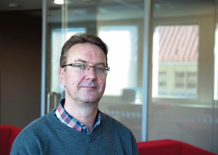 Uuden Teollisuusliiton pitää Terho Ihalaisen mukaan nousta työehtojen puolustajasta kärkietenijäksi.