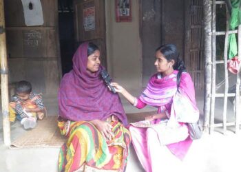 Bangladeshin maaseudulla toimivat yhteisöradiot tarjoavat monelle naiselle ponnahduslaudan toimittajan ammattiin.