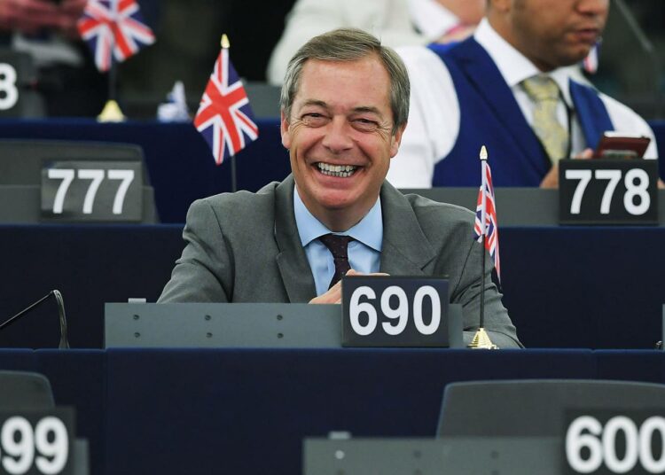 Ensin Ukip-puoluetta johtanut, nyt Brexit-puoluetta johtava Nigel Farage on yksi eurooppalaisen oikeistopopulismin tähdistä.