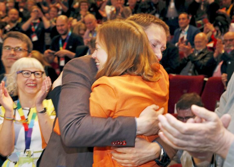 Vasemmistoliiton johto uusiutui täysin Oulun puoluekokouksessa vuonna 2016. Li Andersson valittiin puolueen puheenjohtajaksi neuvoa-antavan jäsenäänestyksen jälkeen yksimielisesti.