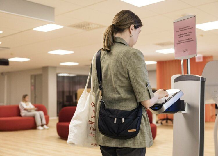 Suuri pitkäaikaistyöttömien määrä ja osaamisen rapautuminen pitkien työttömyysjaksojen aikana pahentavat tilannetta pitkän aikaa.
