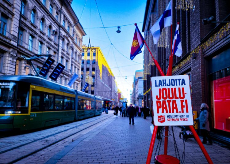 Joulupata-keräyksen tavoitteena on turvata joulun perusasiat: ruoka ja mahdollisuus pieneen lahjaan.