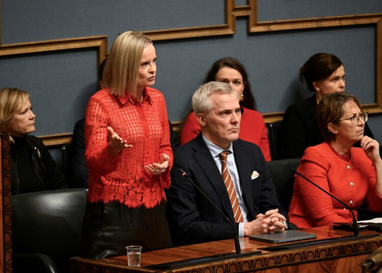 Riikka Purra pahoitteli kohua, ei siihen johtaneita kuvia.