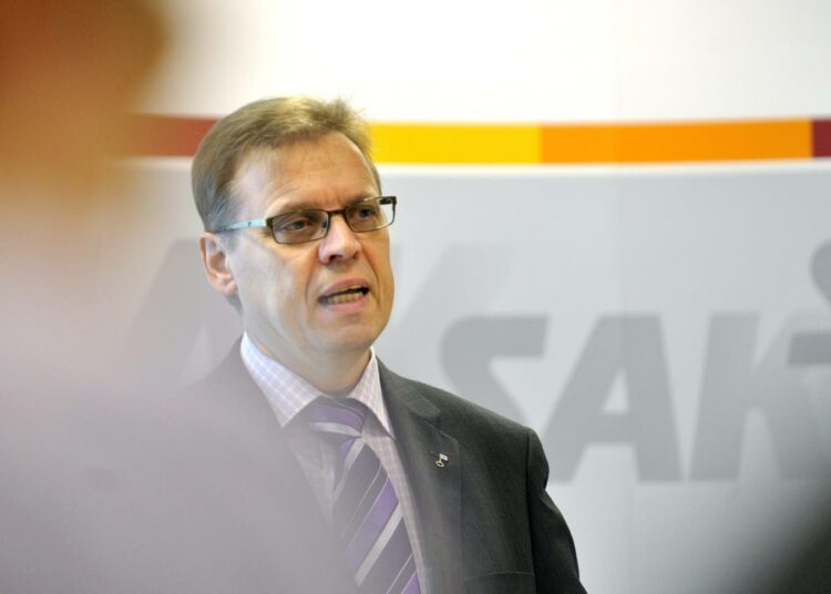 Harmaan talouden koko on 10–14 miljardia euroa ja veronmenetykset kohoavat vuositasossa 4,5–5,5 miljardiin euroon. SAK:n puheenjohtaja Lauri Lyly puhui SAK:n seminaarissa tiistaina.