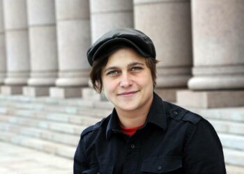 Silvia Modig arvioi, että laki tasa-arvoisesta avioliitosta olisi henkisesti tärkeä osoitus yhdenvertaisuudesta.