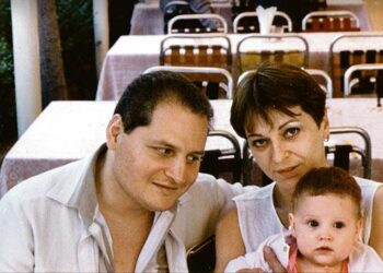 Nadav Schirmanin dokumentti kertoo Magdalena Koppin intiimin ja traagisen tarinan maailmankuulun terroristin Carloksen vaimona.