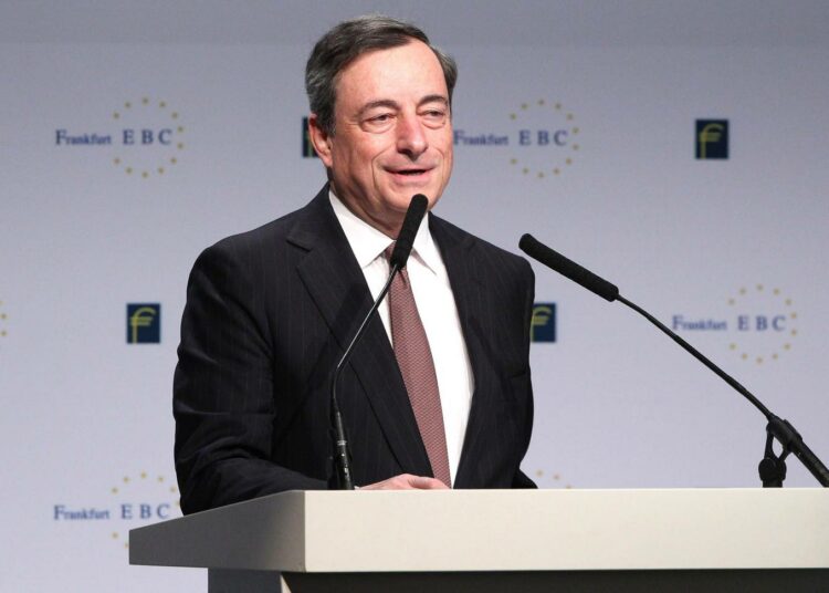 Euroopan keskuspankin pääjohtaja Mario Draghi puhui Frankfurtissa perjantaina.