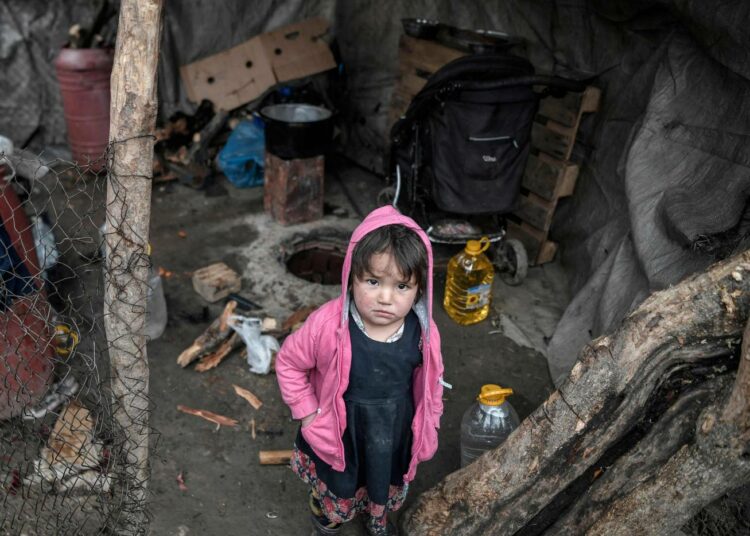 Kreikan Lesboksen pakolaisleirillä on paljon enemmän ihmisiä kuin mitä sinne pitäisi mahtua.