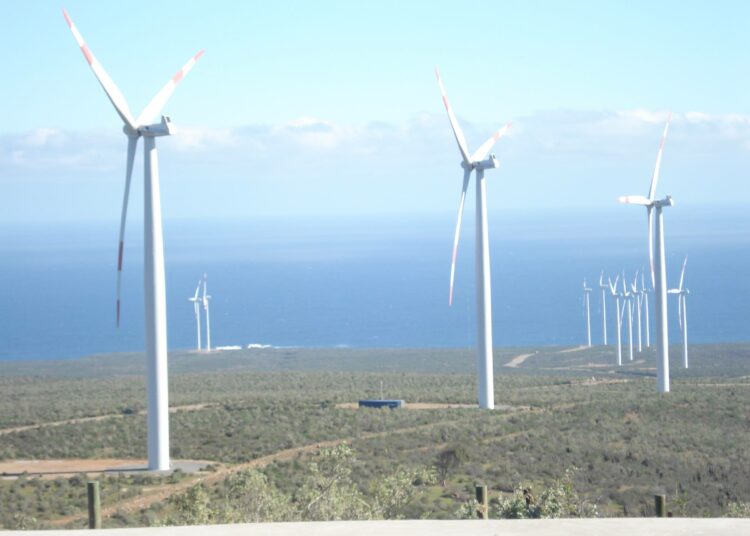 Sijainti Tyynenmeren ja Andien välissä tekee Chilestä otollisen tuulivoimalle.