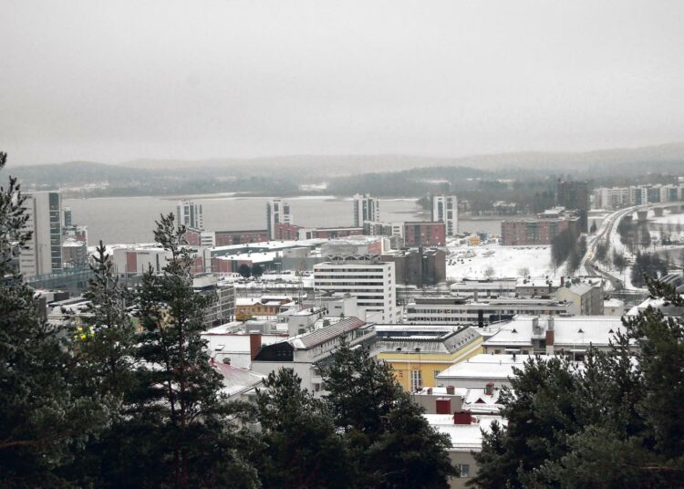 Jyväskylä nousee maan seitsemänneksi suurimmaksi kaupungiksi ohi Lahden ja Kuopion, kun Jyväskylän maalaiskunta ja Korpilahden kunta tulevat osaksi uutta Jyväskylää.