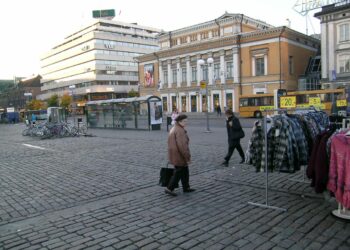 Turun Kauppatorin alle ei rakenneta parkkiluolaa.