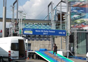 Keskiviikkona rallin maalialuetta pantiin kisakuntoon Jyväskylän Lutakossa.