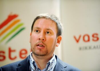 Paavo Arhinmäki sai toiseksi eniten ääniä HOK-Elannon vaaleissa.