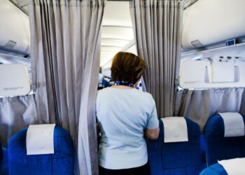 Cabin Crew pyrkii samalle tontille Finnairin matkustamohenkilökuntaa edustavan SLSY:n kanssa.