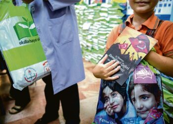 Turkin koululaisille jaettiin viime viikolla kirjaset ”Heinäkuun 15. päivän, marttyyrien ja demokra-tian voiton muistoksi”.