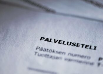 Muutosjohtajat esittävät korjausehdotuksia asiakasseteliä ja sote-keskuksia koskeviin malleihin.
