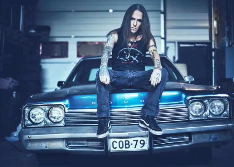 Vuonna 1993 perustetun Children of Bodomin solisti ja kitaristi Alexi Laiho.