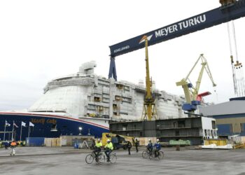 Turun telakan tilauskirjat täyttyivät, kun sen omistajaksi tuli saksalainen Meyer. Samalla alkoivat kasvaa myös Suomen vientitakuut.