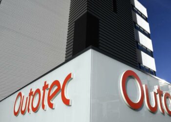 Kaivos- ja metalliteknologiayhtiö Outotec on aloittenut yt-neuvottelut 1 400 työntekijän lomauttamiseksi.
