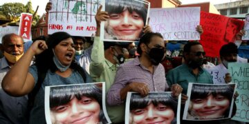 Mielenosoittajat vaativat Disha Ravin vapauttamista Bengalurussa viime viikolla.
