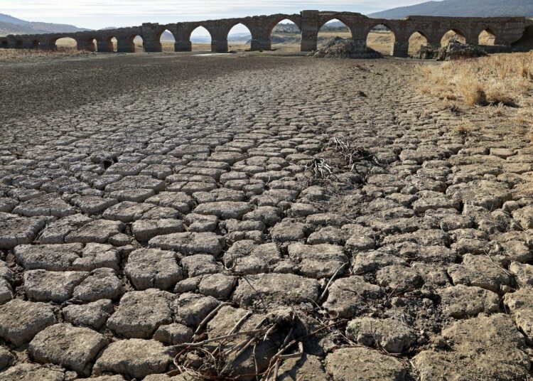 Kuivunut joenuoma Extremaduran alueella Espanjassa.