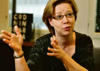 Järjestösukupolvi vaihtuu projektisukupolveksi, Eija Harjula kuvaa SAK:n meneillään olevaa murrosvaihetta.