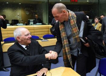 Saksan ja Kreikan valtiovarainministerit Wolfgang Schäuble ja Gianis Varoufakis Brysselissä toissa viikolla.