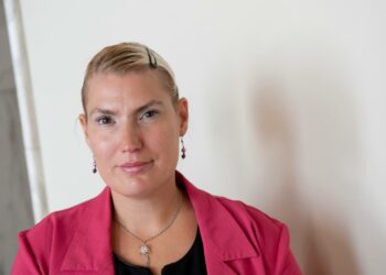 Vasemmistoliiton kansanedustajan Katja Hännisen mielestä turhaa byrokratiaa on syytä purkaa, kunhan se tehdään ihmisten parhaaksi.