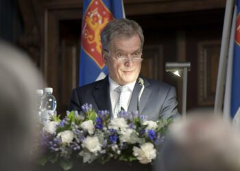 Tasavallan presidentti Sauli Niinistö puhui 219. Maanpuolustuskurssin avajaisissa Säätytalolla Helsingissä.