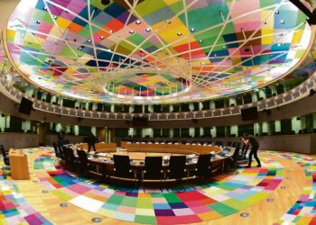 EU:n uusimman Brysseliin juuri valmistuneen rakennuksen suurin kokoussali, jossa pidetään jäsenvaltioita edustavan ministerineuvoston kokouksia.