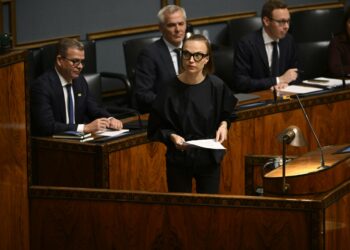 Luottamuksen sijasta hallitus rakentaa työmarkkinoille vastakkainasettelua, Minja Koskela sanoo.