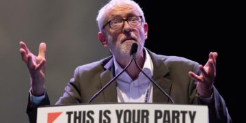 Jeremy Corbynin poliittinen ura on rakentunut ruohonjuuritason liikkeiden varaan.