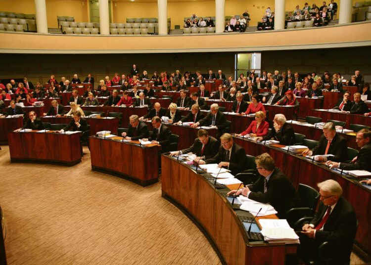 Haku eduskuntaan vuoden 2011 vaaleissa on alkanut.