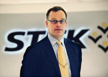 STTK:n johtaja Markku Salomaa syyttää EK:ta vastuuttomaksi.