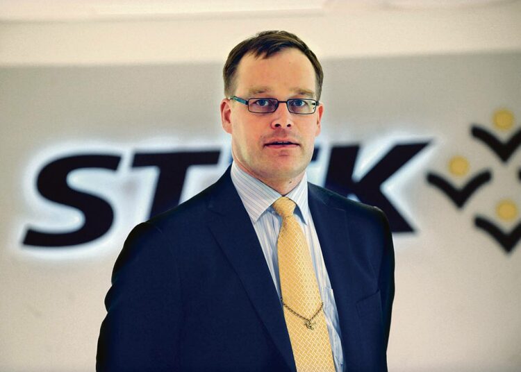 STTK:n johtaja Markku Salomaa syyttää EK:ta vastuuttomaksi.