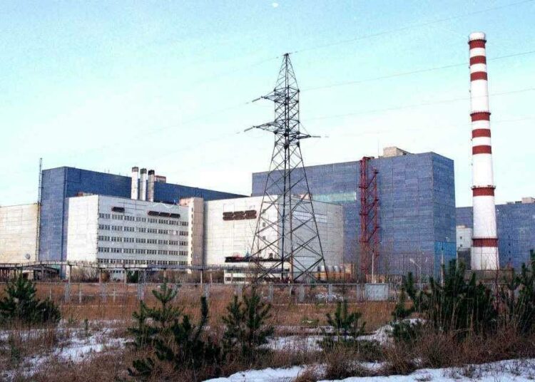 Sosnovyi Borin ydinvoimalaitoksella jouduttiin yksi turbiineista poistamaan käytöstä.
