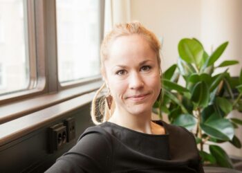 Kansanedustaja Hanna Sarkkisen mielestä varsinaisen teurastuksen kohteena on opintotukijärjestelmä.
