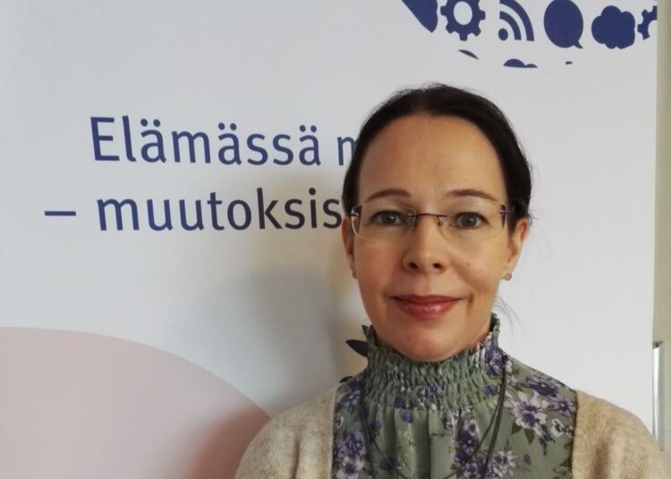 Kelan tutkija Karoliina Koskenvuo on huolissaan osatyökykyisten nuorten syrjäytymisestä.