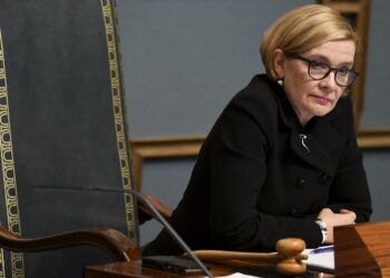 Paula Risikko (kok.) nousi eduskunnan puhemieheksi helmikuussa.