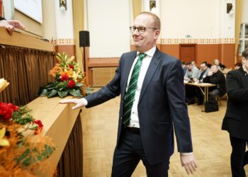 Jarkko Eloranta puhui SAK:n edustajiston kokouksessa torstaina.