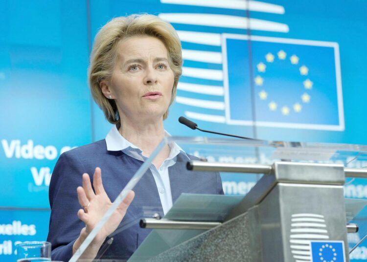 Elpymispaketin esitteli EU-komission puheenjohtaja, saksalainen Ursula von der Leyen.
