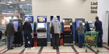 Vasemmistoliitto poistaisi kaikki peliautomaatit kauppojen eteisistä.