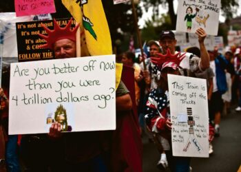 Tea party -liike mobilisoi laajan mielenosoituksen presidentti Barack Obaman taloustoimia vastaan syyskuussa Washingtonissa.